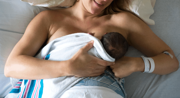 Manfaat Kolostrum bagi Bayi